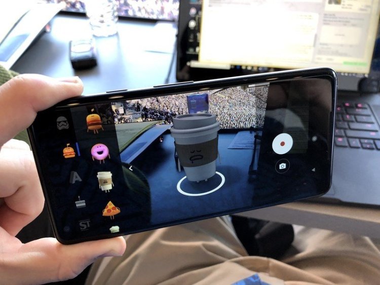 How to use Google Augmented Reality Stickers on your Pixel Phone?